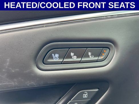 Used 2023 Cadillac Escalade ESV V AWD/4WD image 8