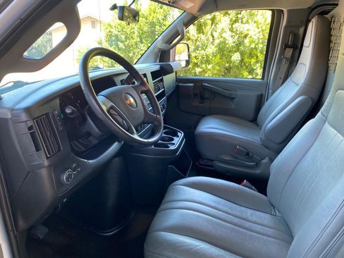 Used 2021 Chevrolet Express 2500 w/ Driver Convenience Package RWD image 28