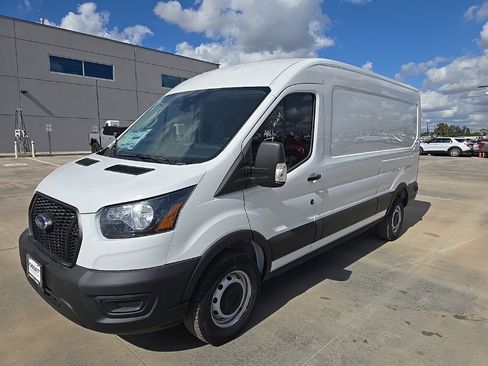 New 2025 Ford Transit 250 148 Medium Roof image 31