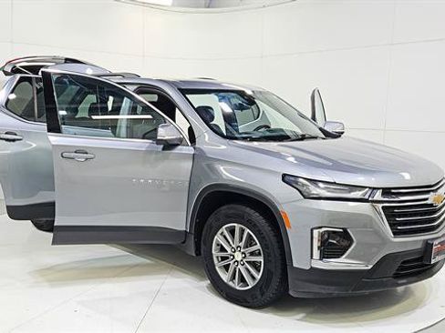 Used 2023 Chevrolet Traverse LT FWD image 29