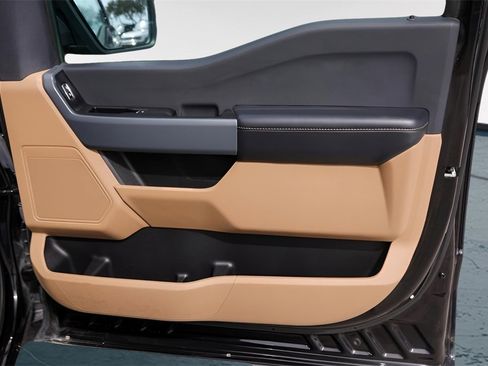 Used 2023 Ford F150 XLT image 30