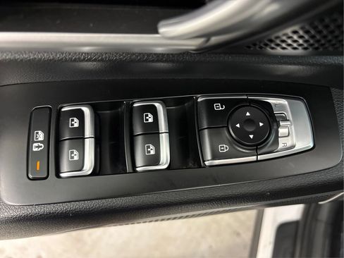 Used 2020 Kia Telluride LX FWD image 39