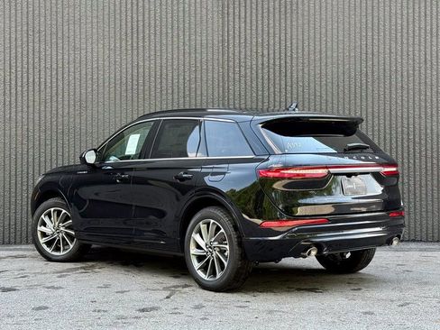 New 2025 Lincoln Corsair Grand Touring image 3