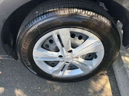 Used 2025 Nissan Kicks Play S image 30