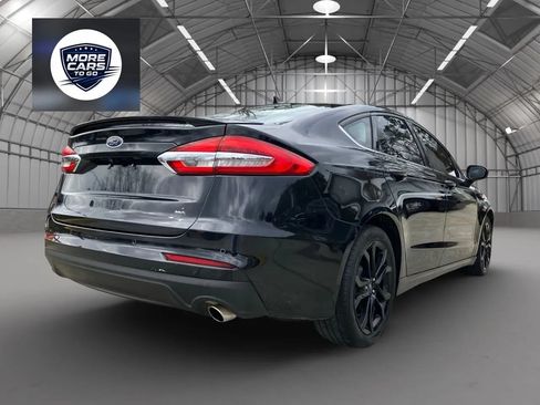 Used 2020 Ford Fusion SE w/ Equipment Group 151A FWD image 7