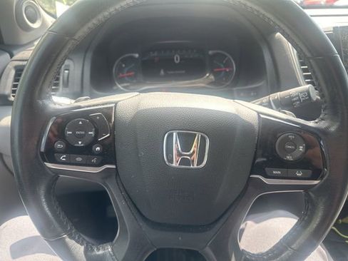 Used 2021 Honda Pilot Touring image 8