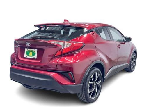 Used 2019 Toyota C-HR XLE FWD image 2