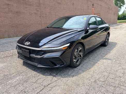 Used 2025 Hyundai Elantra Sport FWD image 20