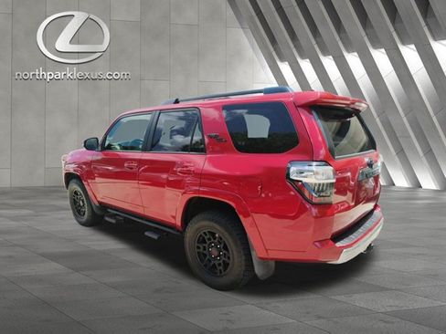 Used 2019 Toyota 4Runner TRD Off-Road Premium AWD/4WD image 2