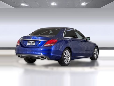 Used 2018 Mercedes-Benz C 300 Sedan image 9