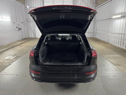 Used 2021 Audi e-tron Premium w/ Convenience Plus Package AWD/4WD image 54