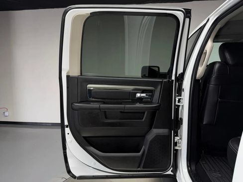 Used 2018 RAM 2500 Big Horn w/ Sport Appearance Group AWD/4WD image 15