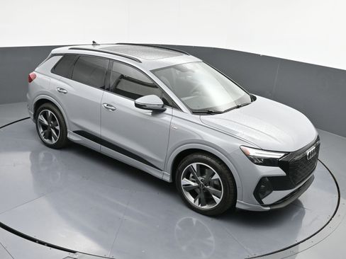 Used 2024 Audi Q4 e-tron Premium Plus image 30