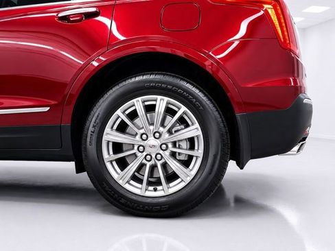 Used 2017 Cadillac XT5 Luxury w/ Driver Awareness Package AWD/4WD image 10