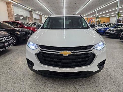 Used 2021 Chevrolet Traverse LS AWD/4WD image 3