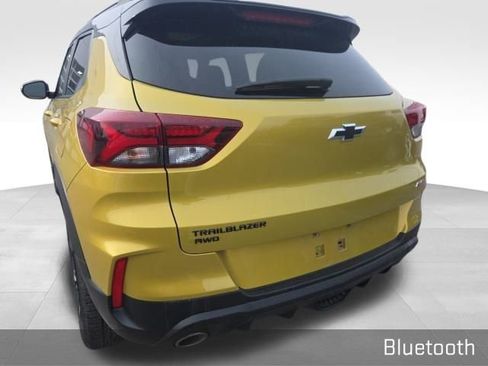 Used 2023 Chevrolet TrailBlazer RS w/ Sun and Liftgate Package image 6