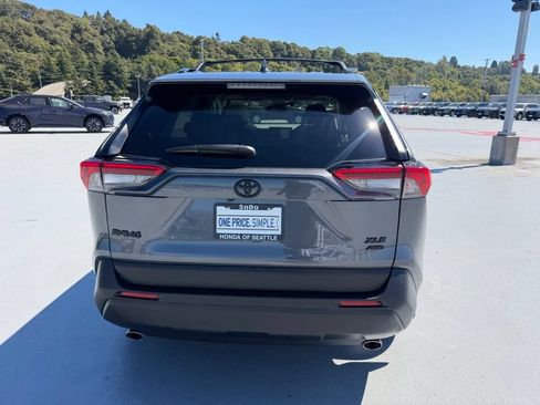 Used 2025 Toyota RAV4 XLE w/ Convenience Package AWD/4WD image 4