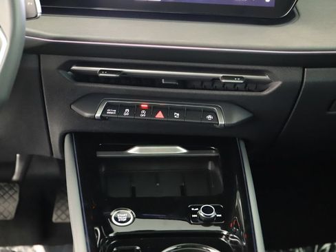 New 2026 Audi Q3 quattro 2.0T AWD/4WD image 20