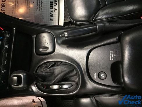 Used 2002 Chevrolet Corvette Coupe w/ Preferred Equipment Group2 image 30