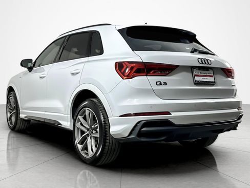 Used 2025 Audi Q3 2.0T Premium w/ Convenience Package image 3