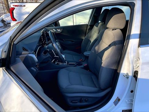Used 2022 Hyundai Ioniq SEL image 9