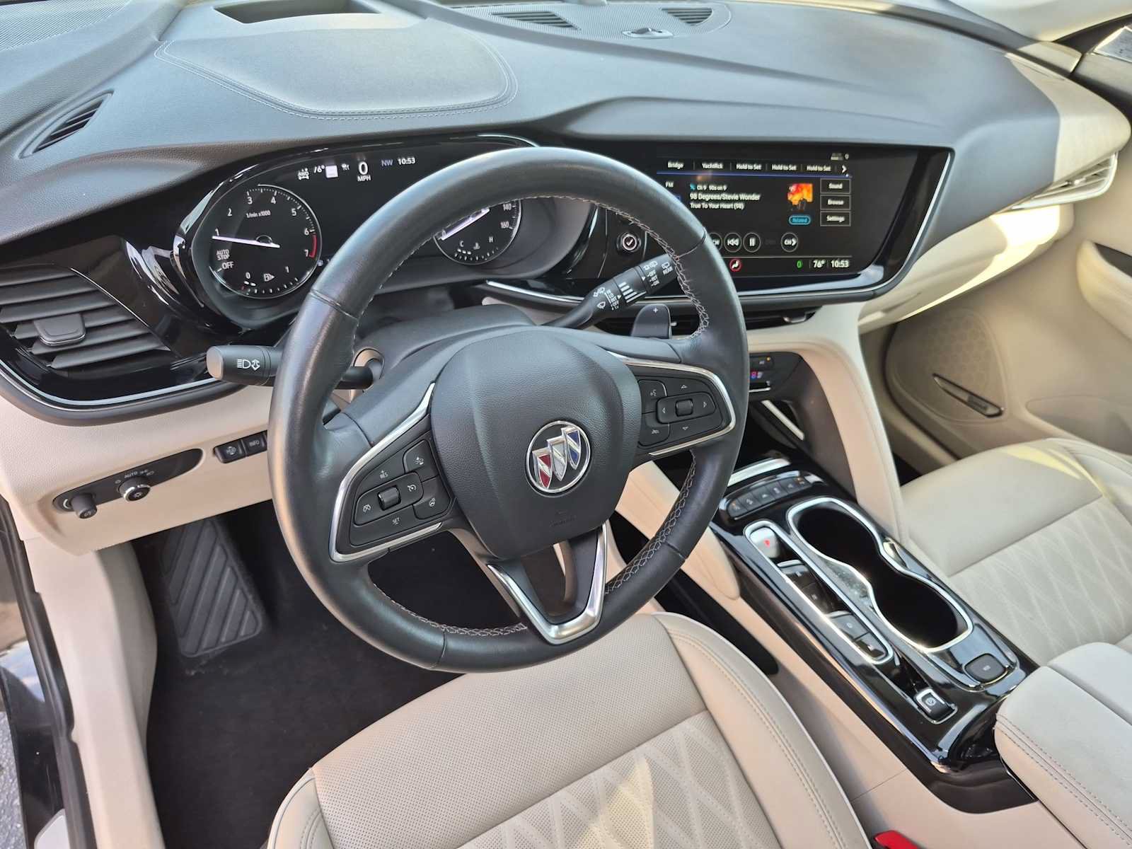 Used 2023 Buick Envision Avenir AWD/4WD image 2
