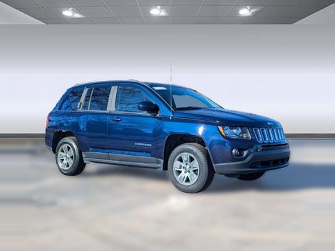 Used 2017 Jeep Compass Latitude image 7