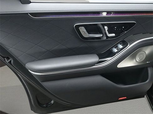 Used 2023 Mercedes-Benz S 580e 4MATIC Sedan image 15