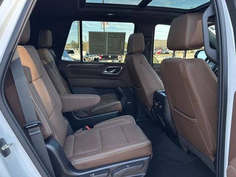 Used 2023 Chevrolet Tahoe High Country image 11