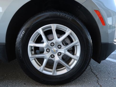 Used 2024 Chevrolet Equinox LT AWD/4WD image 45