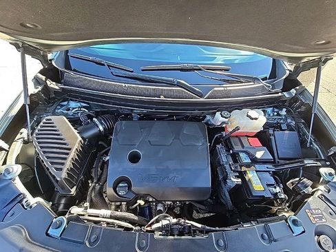 Used 2023 Chevrolet Traverse LT image 45