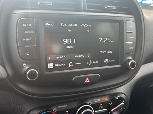 Certified 2025 Kia Soul LX w/ LX Technology Package FWD image 16