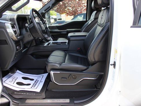 Used 2025 Ford F350 Platinum AWD/4WD image 9