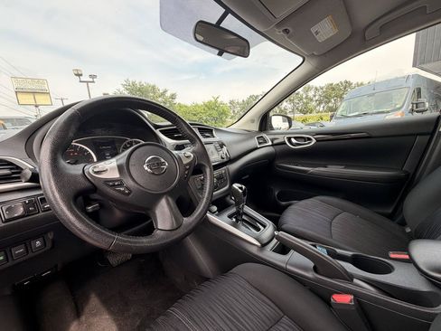 Used 2018 Nissan Sentra SV FWD image 11