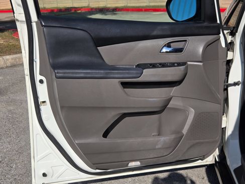 Used 2016 Honda Odyssey EX-L image 10