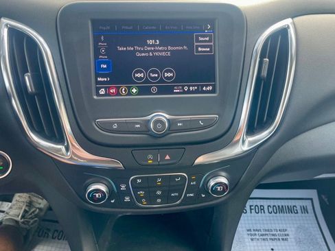 Used 2024 Chevrolet Equinox LT FWD image 13