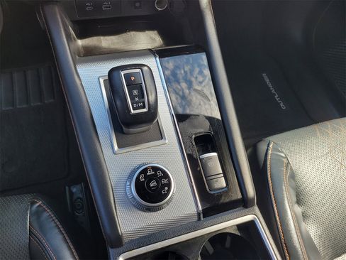 Used 2022 Mitsubishi Outlander SEL image 29