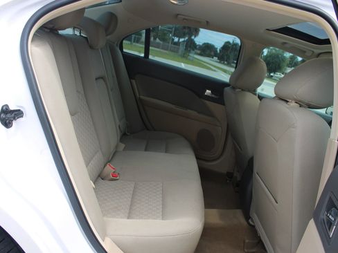 Used 2011 Ford Fusion SE w/ 202A Rapid Spec Order Code FWD image 28
