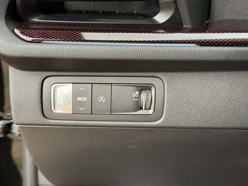 Used 2026 Chevrolet Traverse RS w/ LPO, Floor Liner Package FWD image 36