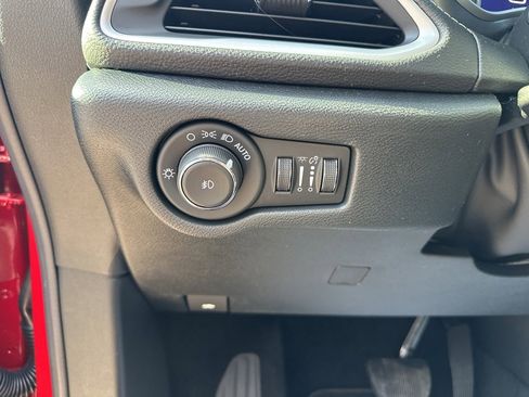 New 2026 Chrysler Pacifica Select image 63