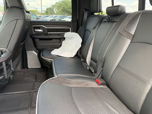 New 2026 RAM 2500 Laramie AWD/4WD image 30