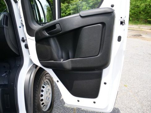 Used 2025 RAM ProMaster 2500 w/ Convenience Group FWD image 31
