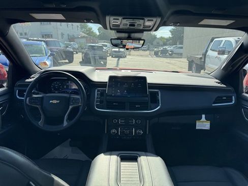 Used 2024 Chevrolet Suburban High Country w/ Advanced Technology Package image 20