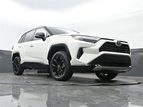 Used 2022 Toyota RAV4 XSE image 25