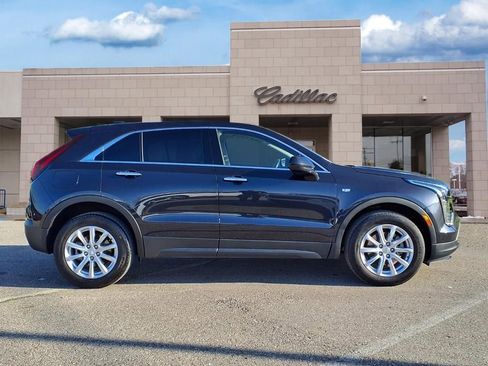 Certified 2023 Cadillac XT4 Luxury w/ Cold Weather Package image 4