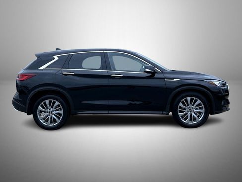 Certified 2025 INFINITI QX50 Pure image 4