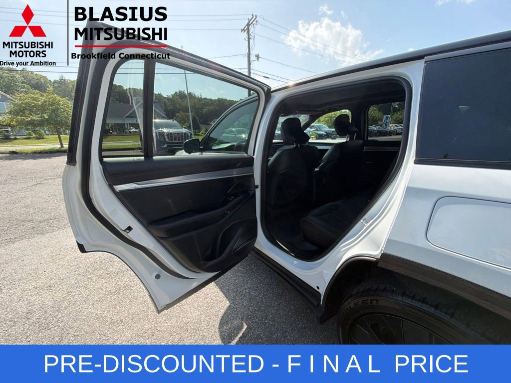 Used 2024 Jeep Wagoneer Launch Edition AWD/4WD image 33