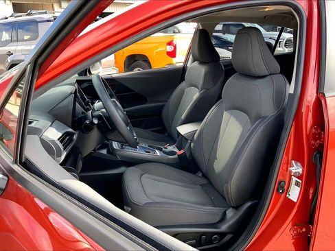 Used 2024 Subaru Crosstrek 2.0i Premium image 8