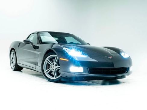 Used 2009 Chevrolet Corvette Coupe w/ Z51 Performance Package image 5