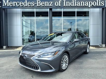 Used 2022 Lexus ES 300h w/ Accessory Package